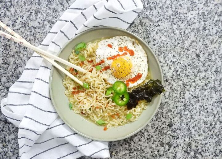 10 delicious seaweed appetizers you can make at home, 8 Yakisoba Japanese Style Fried Noodles