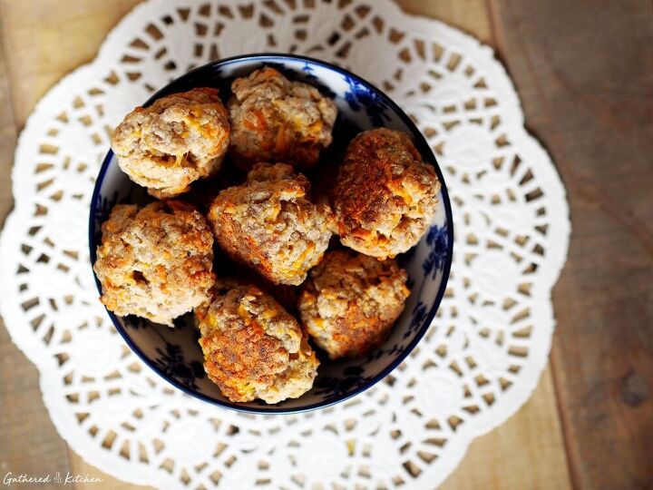 10 dishes with 5 ingredients or less for lazy winter days, Cheesy Sausage Breakfast Balls