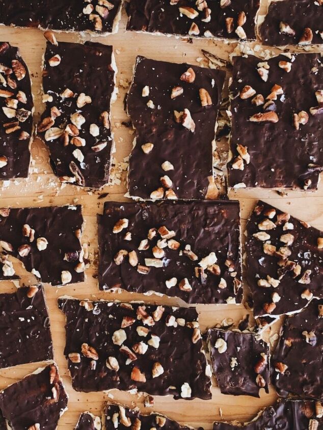 toffee chocolate matzah bark