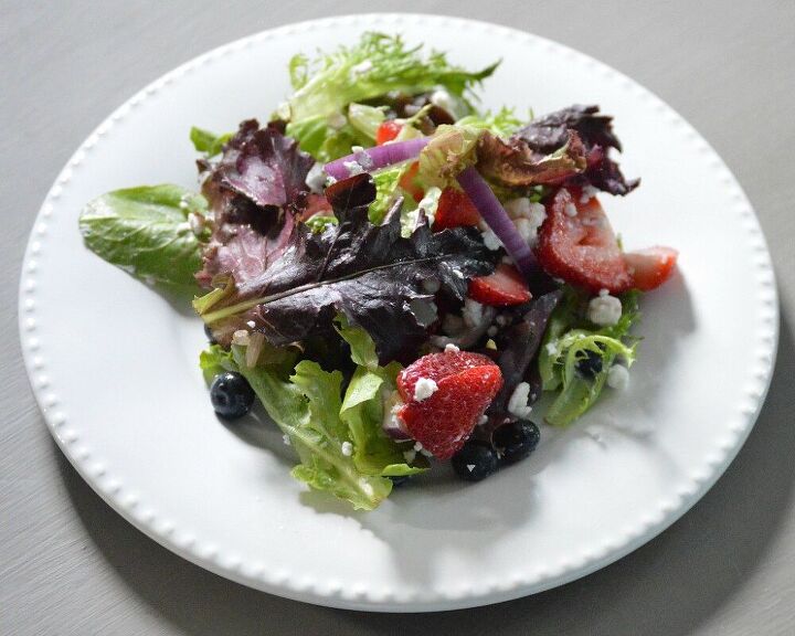 red white and blue summer salad