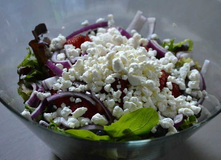 red white and blue summer salad