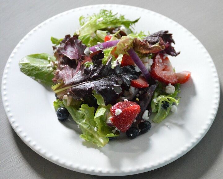 red white and blue summer salad