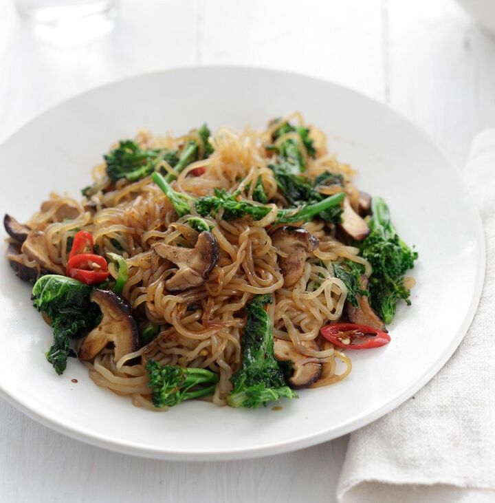 ready in 2 minutes skinny noodles with kale broccoli shiitake mushro