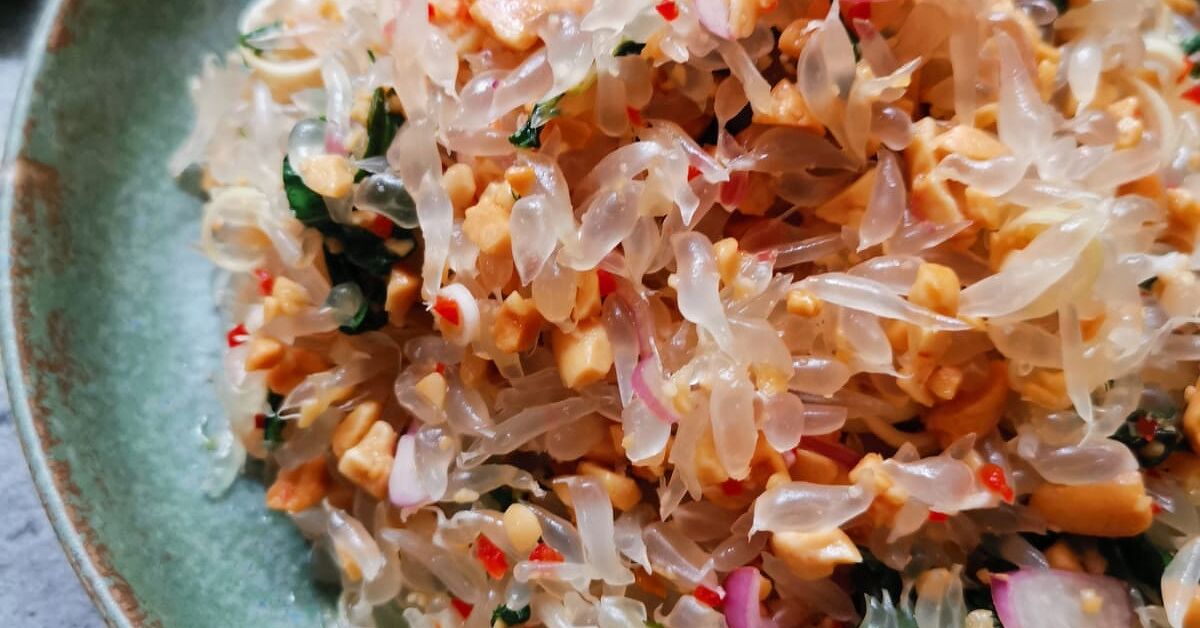 Authentic Thai Pomelo Salad (Yam Som-O) Recipe | Foodtalk Authentic Thai Pomelo Salad (Yam Som-O) Recipe | Foodtalk