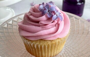 Lilac Cupcakes With Lilac Buttercream Frosting