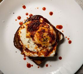 Fried Egg and Tomato Toast