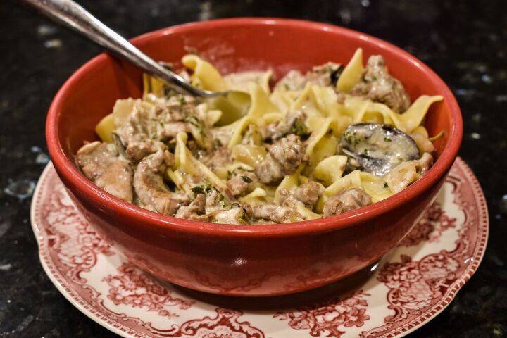 easy crock pot beef stroganoff with mushroom soup