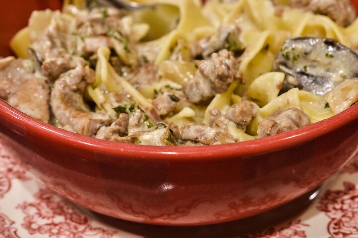 easy crock pot beef stroganoff with mushroom soup