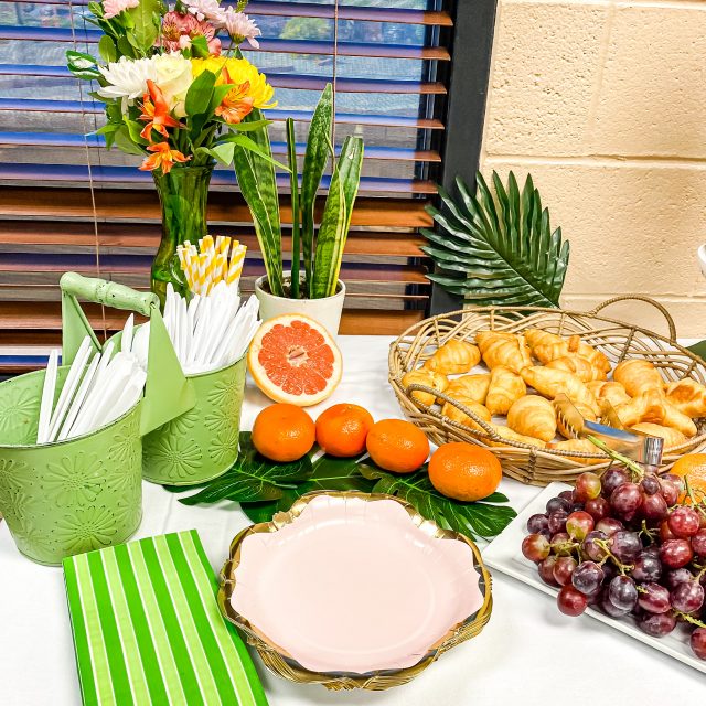 How to Throw a Tropical No Cook Brunch | Foodtalk