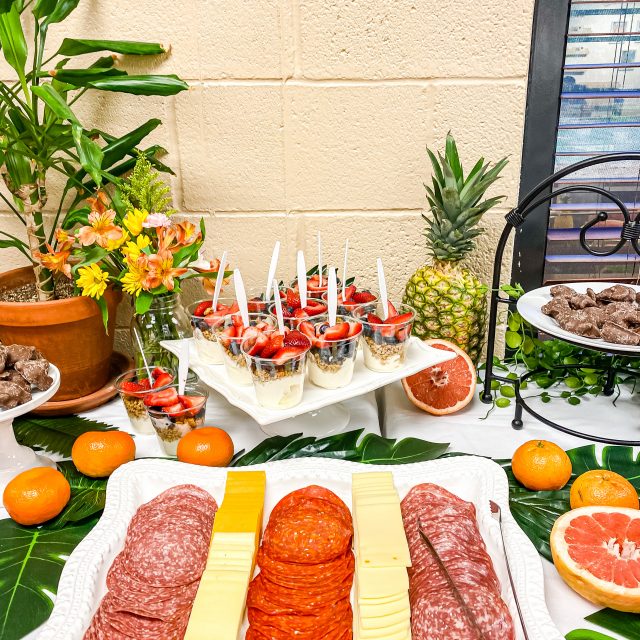 How to Throw a Tropical No Cook Brunch | Foodtalk