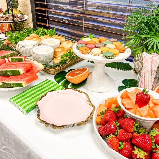 How to Throw a Tropical No Cook Brunch | Foodtalk