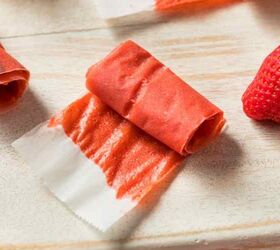 Just 3 ingredients and you've got a tastier strawberry fruit roll-up (no chemicals or preservatives!)