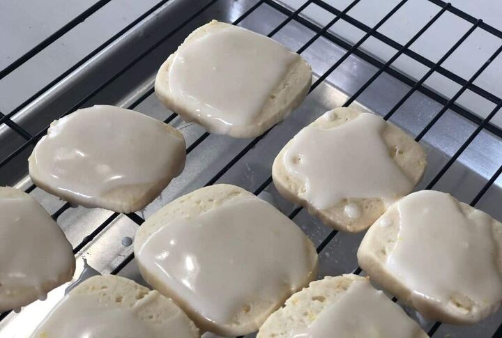 Easy Iced Lemon Cookies | Foodtalk