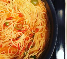 spaghetti with roasted tomato and garlic sauce