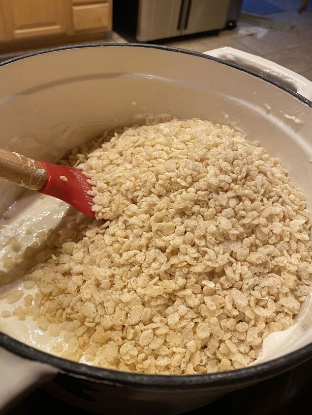 the best rice krispy treat in town, Let mix this together