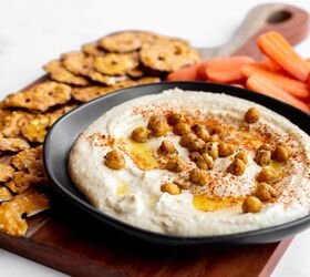 CLASSIC HUMMUS WITH ROASTED CHICKPEAS