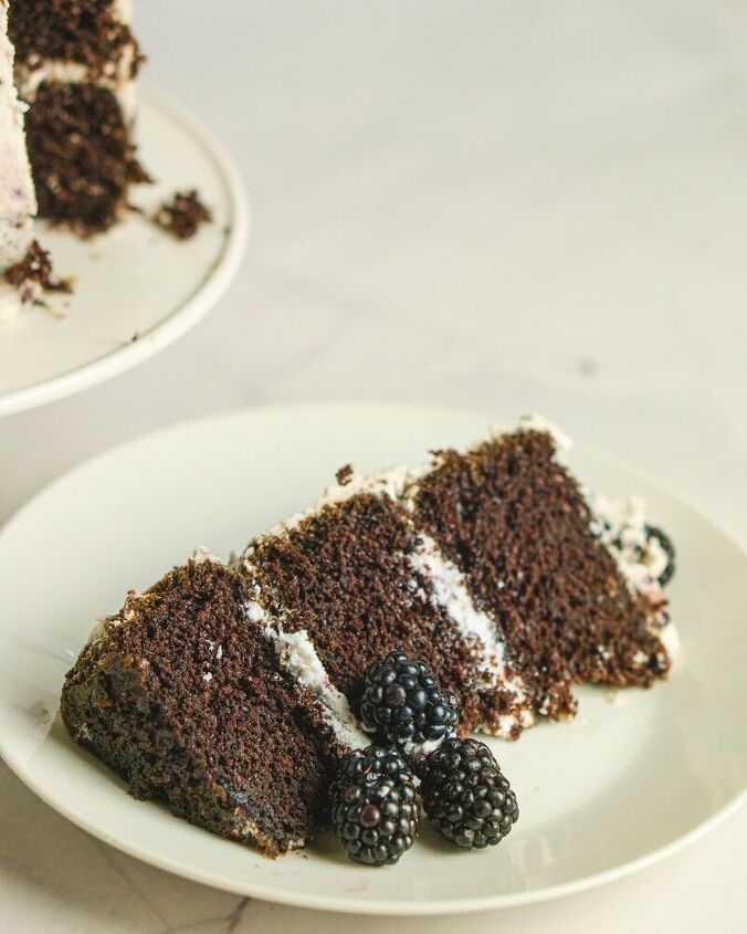 blackberry chocolate cake