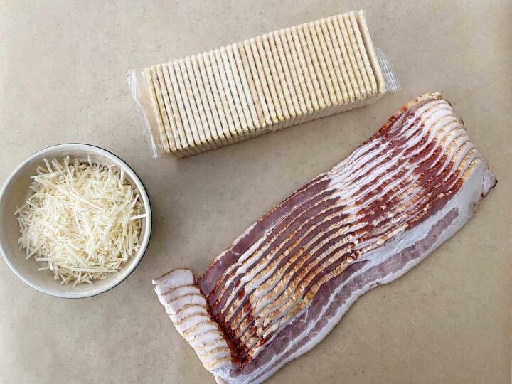 parmesan bacon crackers, Shredded Parmesan cheese club crackers and thick sliced bacon