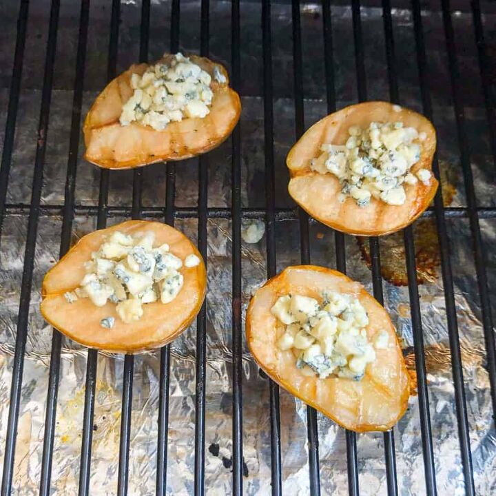 grilled pears with gorgonzola, Fill with gorgonzola and grill 5 more minutes
