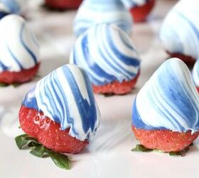 4th of July Candy Swirled Strawberries