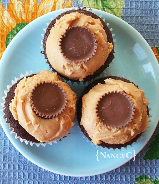 peanut butter cup cupcakes