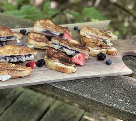 blueberry brie and rosemary grilled cheese