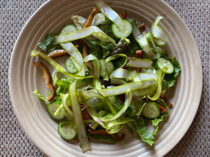 single serve micro green salad