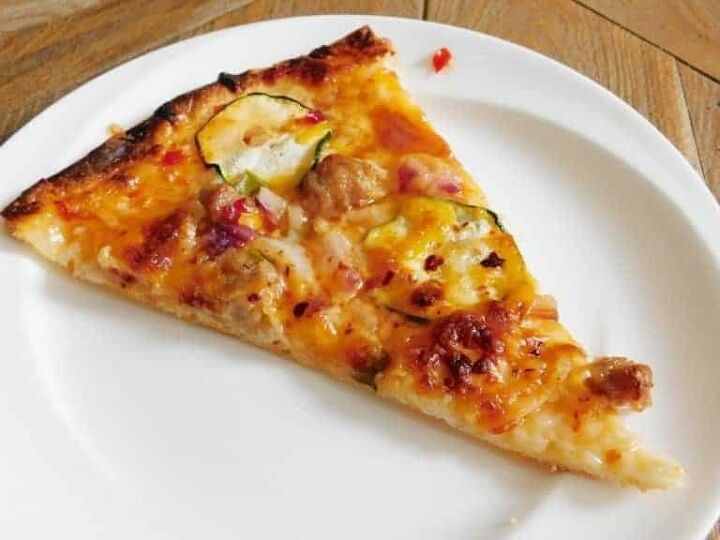 thin crust sweet chili pizza