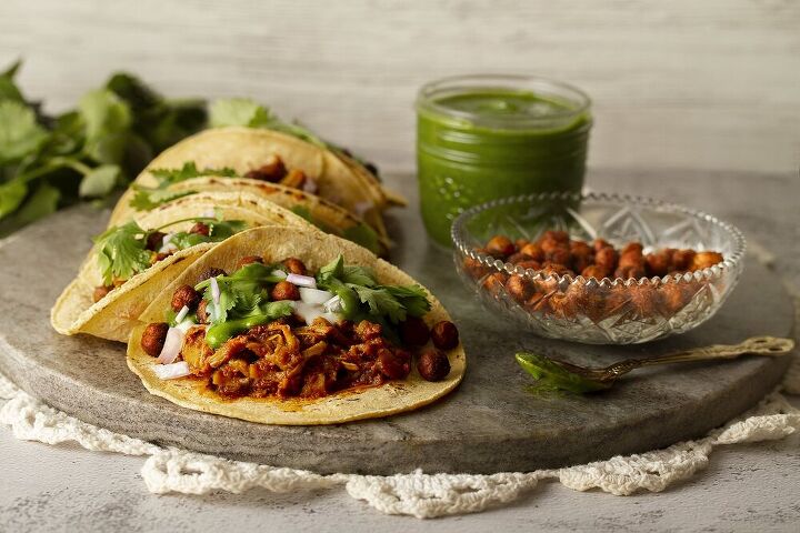 curried jackfruit tacos coriander mint chutney