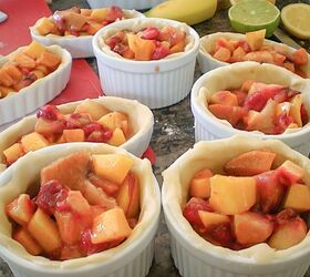 how to make mini peach raspberry pies in ramekins