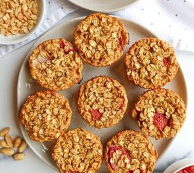 peanut butter jelly baked oatmeal cups