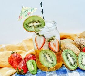 strawberry kiwi vodka cocktail recipe