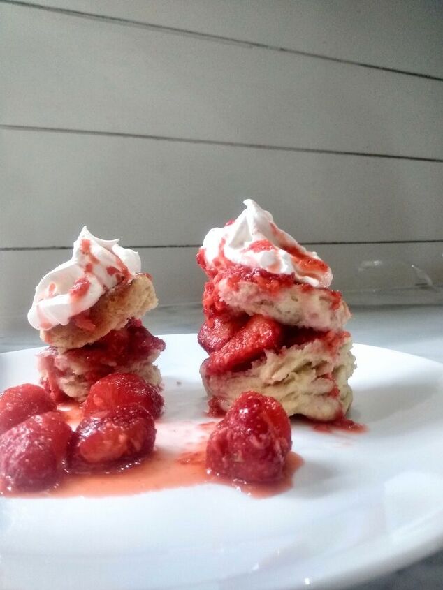simple strawberry shortcake