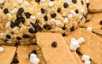 You Will Want to Dip Into This Sweet S'Mores Cheeseball Dessert Recipe