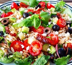 greek orzo salad