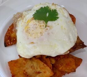 Chilaquiles Con Huevo | Foodtalk