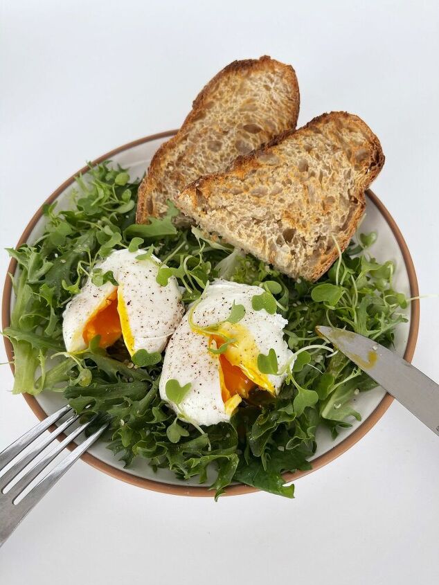 easy poached eggs