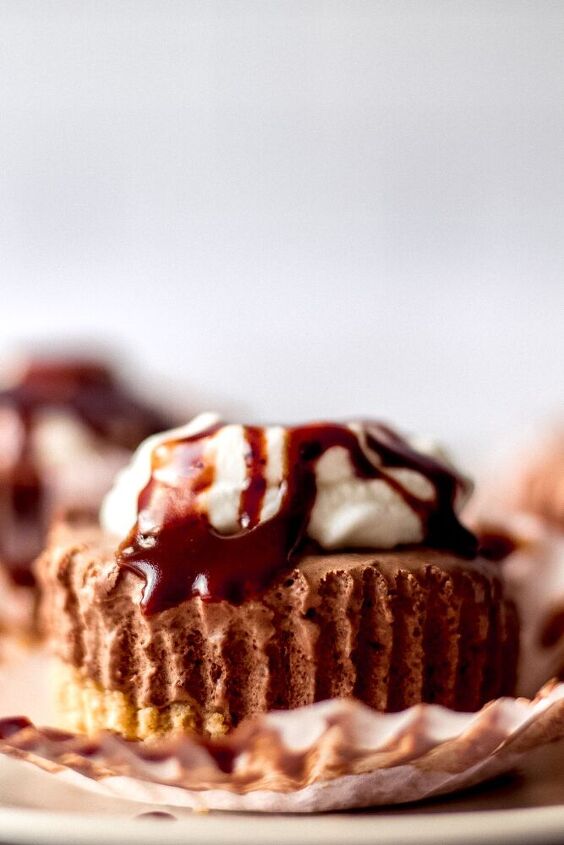 mini chocolate nutella swirl ice cream cakes