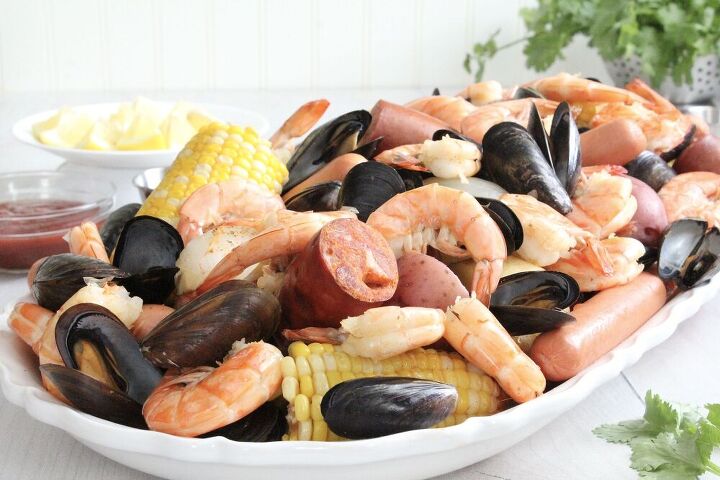 new england shrimp boil with mussels