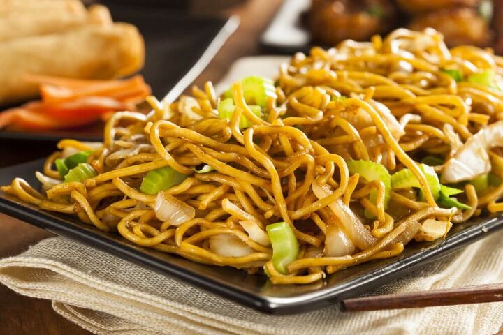10 yummy chinese food recipes to make for new years, Vegetable Lo Mein