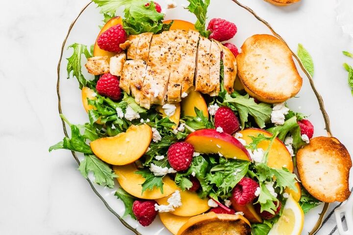 peach melba salad with chicken and mint vinaigrette