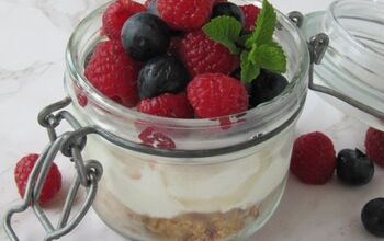 No Bake Cheesecake in a Jar With Summer Berries