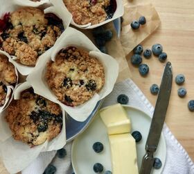 Two-Bowl Blueberry Streusel Muffins