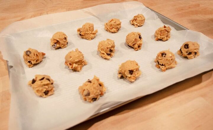 pretzel sea salt cookies with butterscotch and chocolate chips