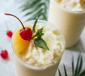 4 ingredients make this non-alcoholic cocktail unbelievably creamy & sweet