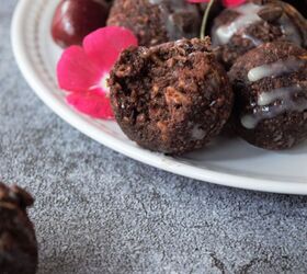 chocolate cherry bliss balls