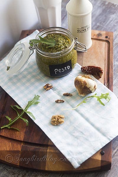 he will taste the love in this easy rucola pesto recipe