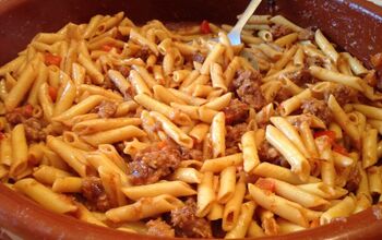 Macarrones (Penne Pasta With Ground Meat)