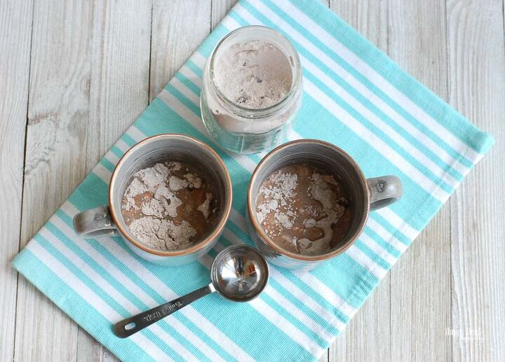 10 yummy dishes with ingredients you probably already have at home, Mug Cake