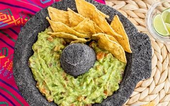 How to Make Guacamole: Traditional Mexican Guacamole Recipe